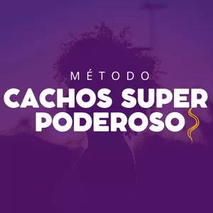 Um fundo roxo, com a sombra de uma mulher nos fundos com cabelos curtos e cacheados. Na frente a seguinte escrita: Método Cachos Super Poderosos.