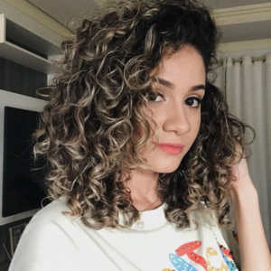 Long bob-cacheado-moderno